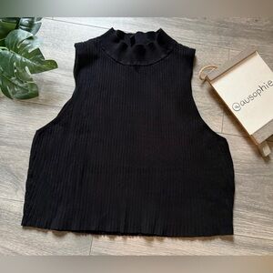 H&M Divided Ribbed Knit Sleeveless Mock Neck Relaxed Crop Top in Black. Size M